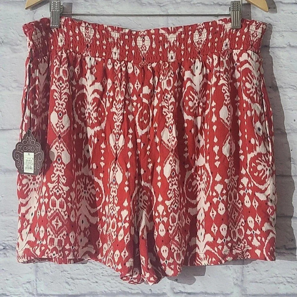 Knox Rose Pull On Shorts Women's XL Red Off White Ikat Print Flowy Pockets Boho - Picture 3 of 6